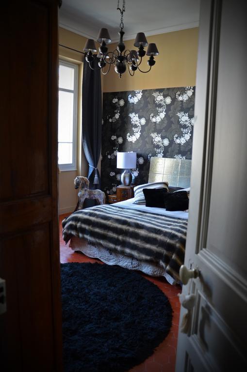 סלון-דה-פרובנס Chambres D'Hotes Maison Auguste חדר תמונה